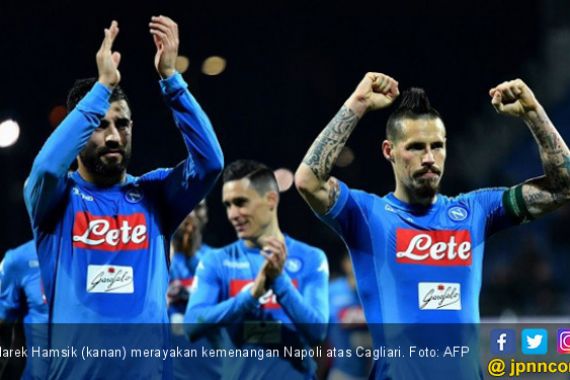 Pesta Gol ke Gawang Cagliari, Napoli Menjauh dari Juventus - JPNN.COM