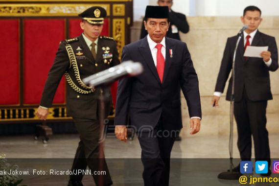 Pak Jokowi Senang Bertemu Santri Ponpes Langitan - JPNN.COM