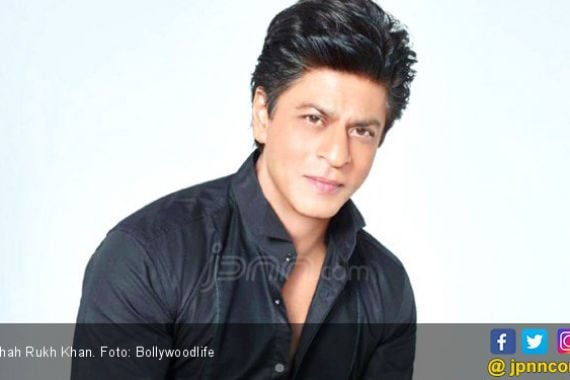 Shah Rukh Khan Tak Tertarik Gandeng Artis Besar - JPNN.COM