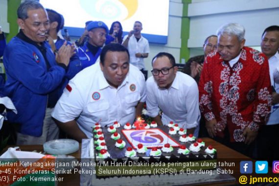 Kemenaker Kaji Skema Tunjangan Bagi Korban PHK dan Keluarga - JPNN.COM