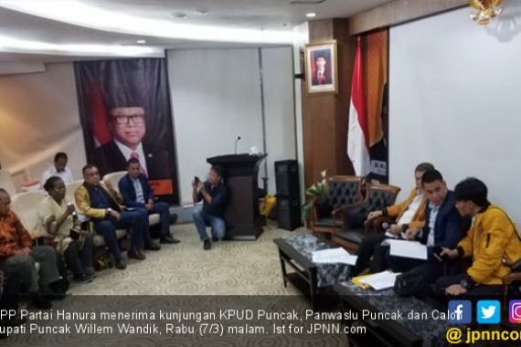 Hanura Tegaskan Dukung Willem-Alus di Pilbup Puncak - JPNN.COM
