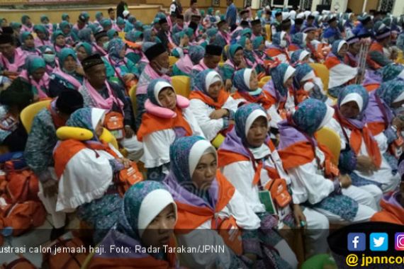 Kemenkes Siapkan 20 Ribu Sandal untuk Jemaah Haji   - JPNN.COM