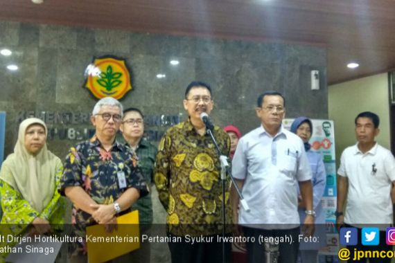 Mentan Langsung Pecat Anak Buah yang Ditahan KPK - JPNN.COM