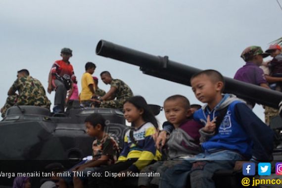 Tank Kostrad Celaka di Kali Bogowonto saat Angkut Anak PAUD - JPNN.COM