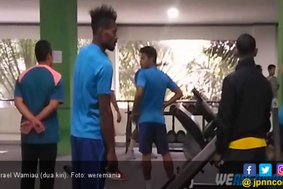 Bek Muda Persipura Jalani Seleksi di Arema FC - JPNN.COM