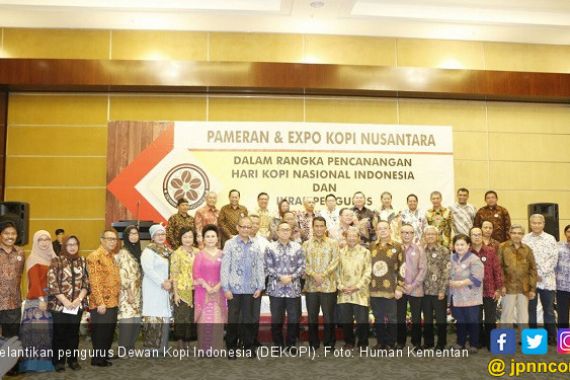 Lantik Dekopi, Kinerja Menteri Amran dipuji Ketua MPR - JPNN.COM