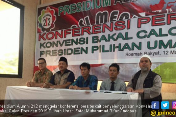 Persaudaraan Alumni 212 Akhirnya Bertemu Jokowi di Masjid - JPNN.COM