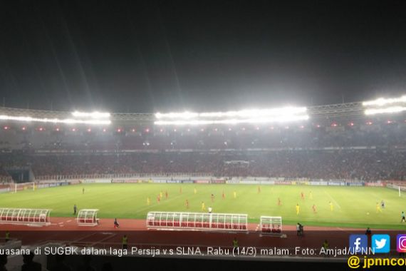 Sorak-sorai The Jakmania Terhenti, Ini Penyebabnya - JPNN.COM