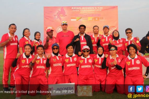 Tim Kriket Putri Indonesia Runner up di Thailand - JPNN.COM
