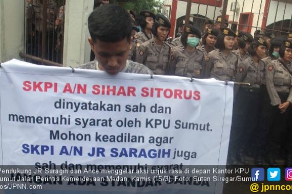 Suasana Sempat Panas, JR Saragih Gagal Sebelum Bertarung - JPNN.COM