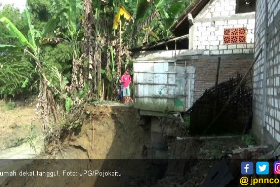 Waduk Ambrol, Rumah Warga Terancam - JPNN.COM