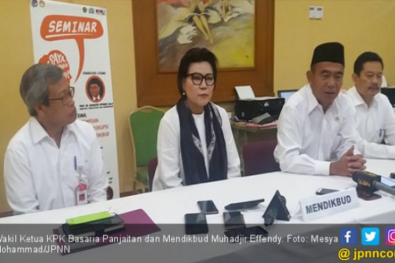 KPK: Istri Harus Curiga Jika Suami Pulang Bawa Duit Banyak - JPNN.COM