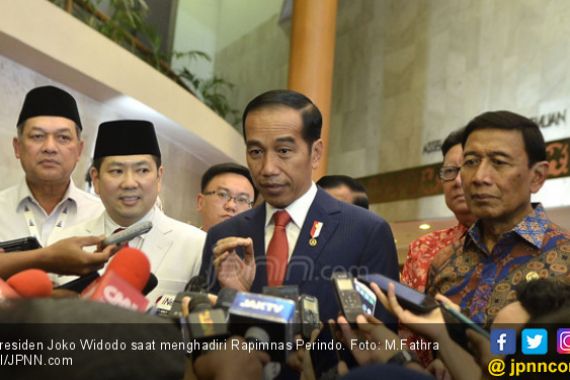 Jokowi: Masa Kaus Bisa Ganti Presiden - JPNN.COM