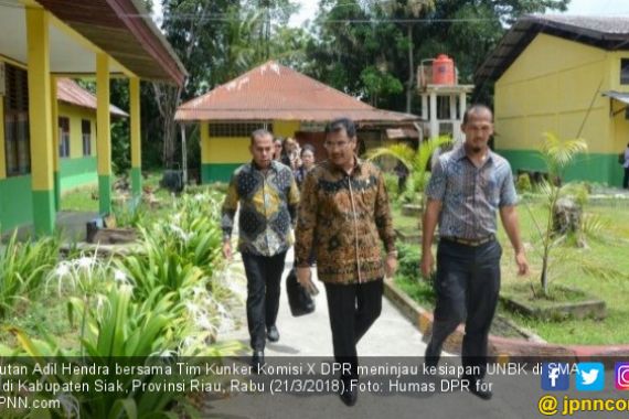 Pelaksanaan UNBK di Kabupaten Siak Perlu Dukungan Pusat - JPNN.COM