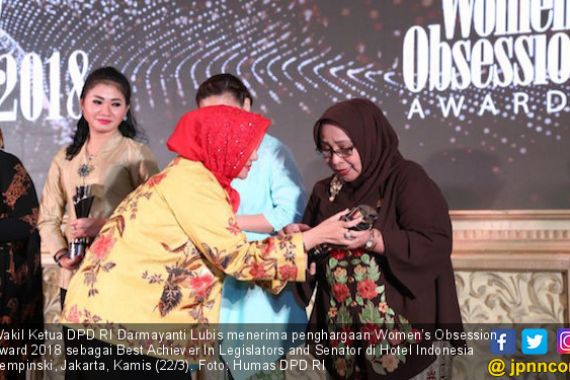 Darmayanti Terima Penghargaan Women’s Obsession Award 2018 - JPNN.COM