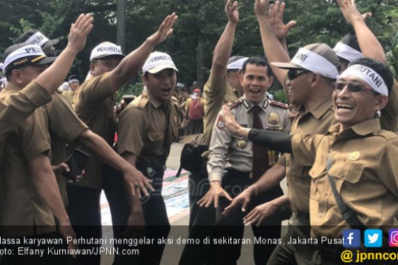 Tuntut Kenaikan Gaji, Ribuan Pegawai Perhutani Demo di Monas - JPNN.COM