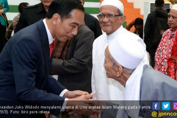Rajin Temui Ormas Islam, Jokowi Bidik Cawapres Nonpartai? - JPNN.COM
