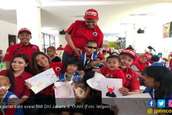 BMI DKI Jakarta Berbagi Kebahagiaan dengan Anak-anak YKAKI - JPNN.COM