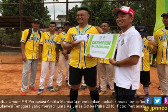 Kalahkan Kaltim, Tim Sofbol Putra Sultra Juara Kejurnas 2018 - JPNN.COM