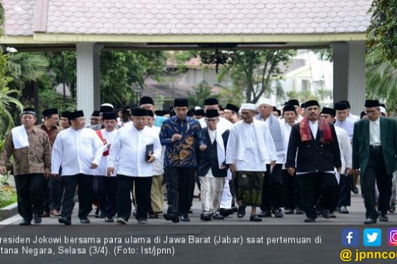 Jokowi Bersama Ulama Jabar Bahas Ekonomi Umat - JPNN.COM