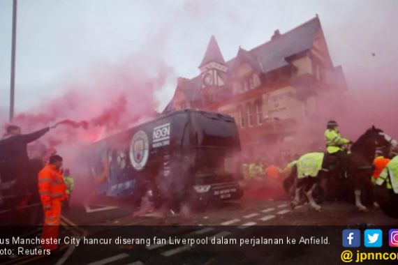 Kasihan, Bus Manchester City Hancur Diserang Fan Liverpool - JPNN.COM