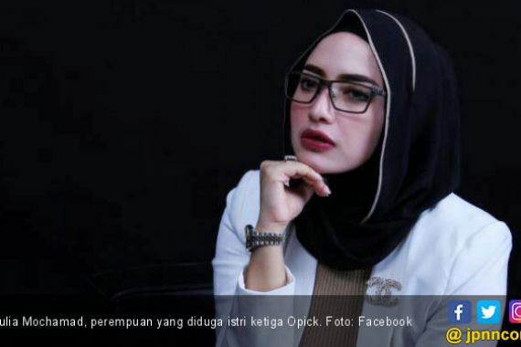 Yulia Mochamad Pernah Diajak Nikah Opick? - JPNN.COM