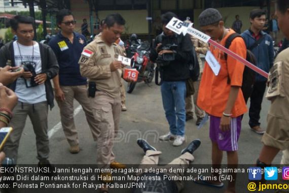 Pembunuhan Sadis, Pisau Menancap di Jantung Gara-Gara Utang - JPNN.COM