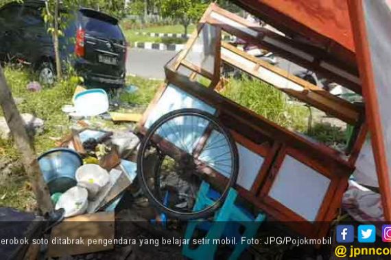 Belajar Setir Mobil Rizki Malah Tabrak Penjual Soto - JPNN.COM