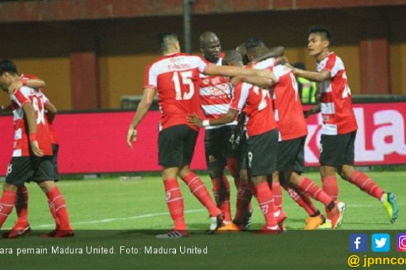 Liga 1 2018 Madura United vs Sriwijaya FC, Drama 9 Menit - JPNN.COM