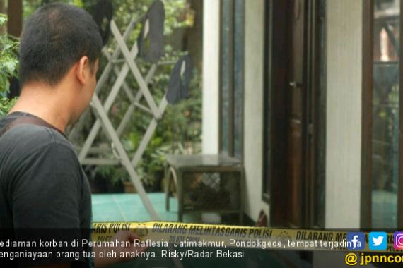 Pukul Ayah Kandung Pakai Kayu, Solihin Alami Gangguan Jiwa? - JPNN.COM