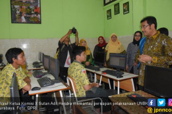 Komisi X Puji Kesiapan SMP Surabaya Sambut UNBK - JPNN.COM