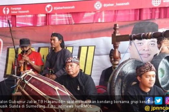Kang Hasan Pikat Pemilih dengan Jurus Ngendang dan Ngibing - JPNN.COM