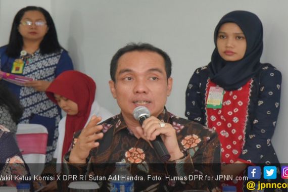 DPR Apresiasi Kesiapan Siswa SMP Kota Surabaya Hadapi UNBK - JPNN.COM