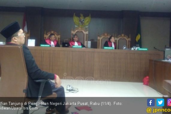 Baca Pleidoi, Alfian Tanjung Kutip Pidato Panglima TNI - JPNN.COM