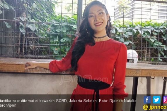 Kangen Nyanyi, Arsitek Cantik Ini Pulang ke Indonesia - JPNN.COM