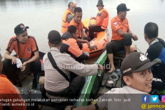 Lepas dari Pengawasan Ibu, Zakirah Tenggelam di Sungai Musi - JPNN.COM