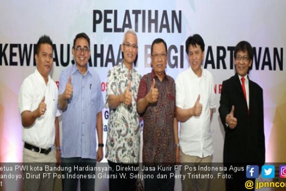 PT Pos Indonesia Latih Wartawan Berwirausaha - JPNN.COM