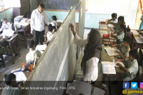Akhirnya Ratusan Sekolah Rusak Diperbaiki - JPNN.COM