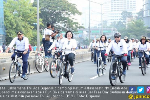 Kasal Pimpin Fun Bike Bersama Prajurit TNI AL - JPNN.COM