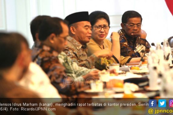 Idrus Marham Tertawa saat Ditanya soal Ceramah Eggy Sudjana - JPNN.COM