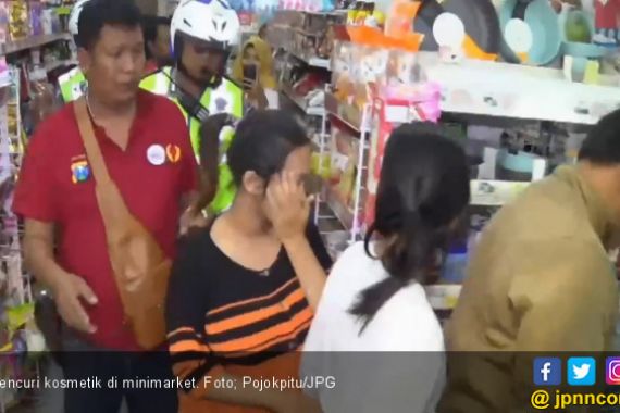 Mely Tepergok Curi Kosmetik di Minimarket - JPNN.COM