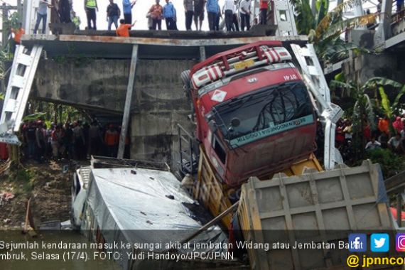 Berita Terbaru Jembatan Babat Ambruk, Ini Daftar Korbannya - JPNN.COM