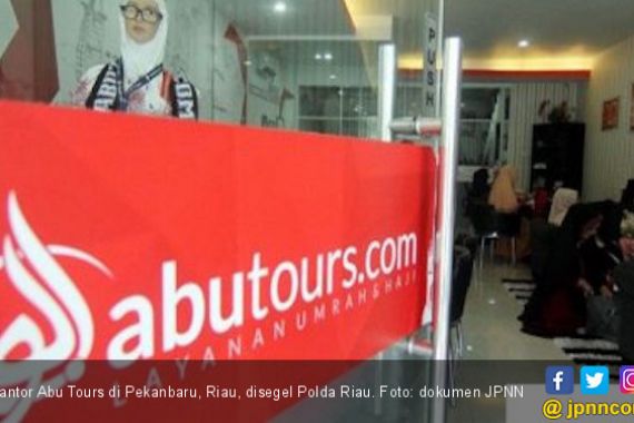Polda Riau Segel Kantor Abu Tours di Pekanbaru - JPNN.COM