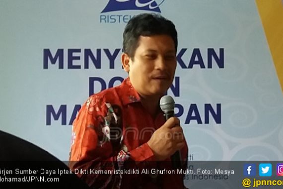 Dosen dan Guru Besar Jangan Hanya Sibuk Urus Tunjangan - JPNN.COM