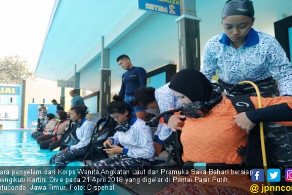TNI AL Gelar Kartini Dive untuk Meningkatkan Patriotisme - JPNN.COM