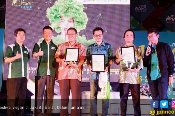 Peduli Lingkungan, Campina Diganjar Penghargaan dari KLHK - JPNN.COM