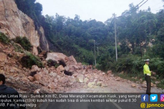 Jalan Lintas Riau-Sumbar Sudah Kembali Normal - JPNN.COM