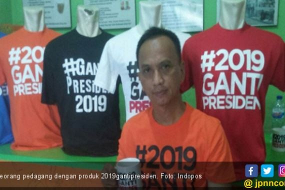 Jokowi: Silakan Pakai Kaus #2019GantiPresiden - JPNN.COM