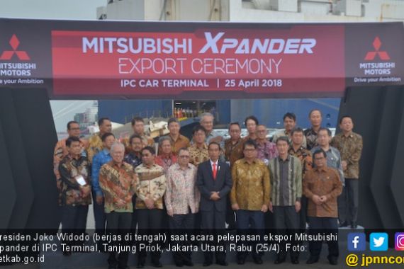 Lepas Ekspor Produk Mitsubishi, Pak Jokowi Singgung Isu TKA - JPNN.COM