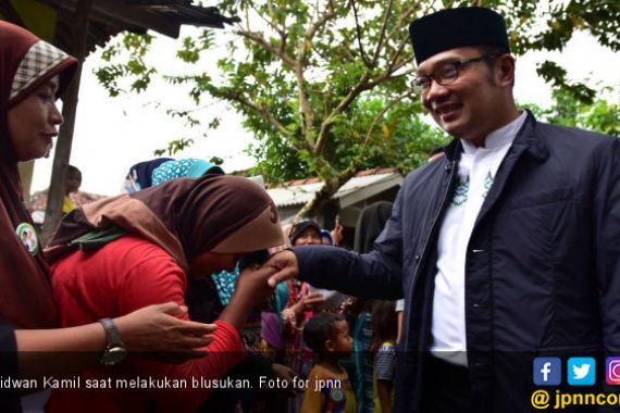 Ridwan Kamil Kampanye Door to Door di Bogor, Warga Antusias - JPNN.COM